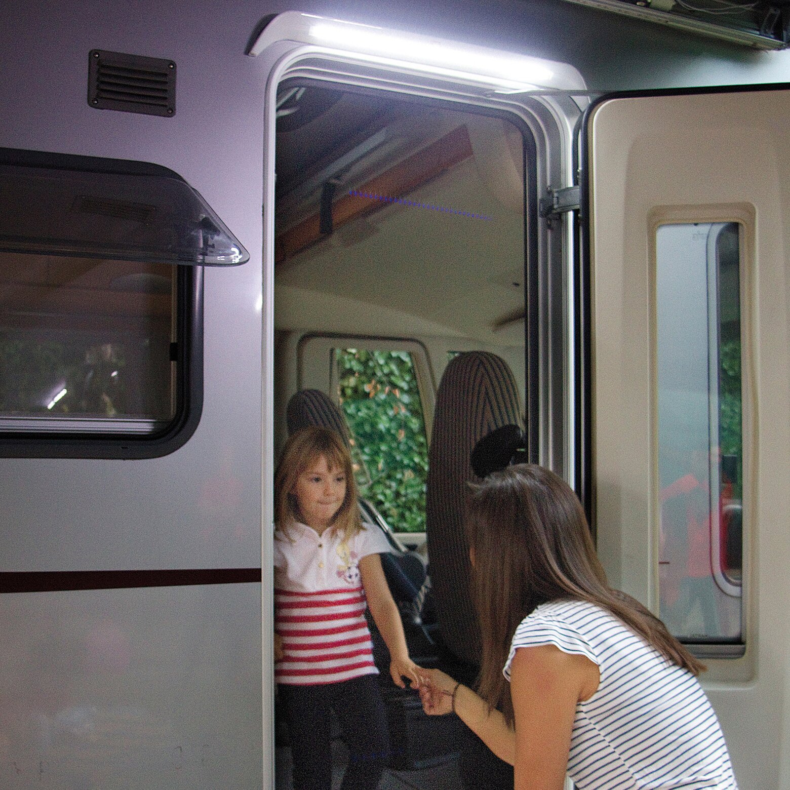 Fiamma Oświetlenie drzwi z rynną