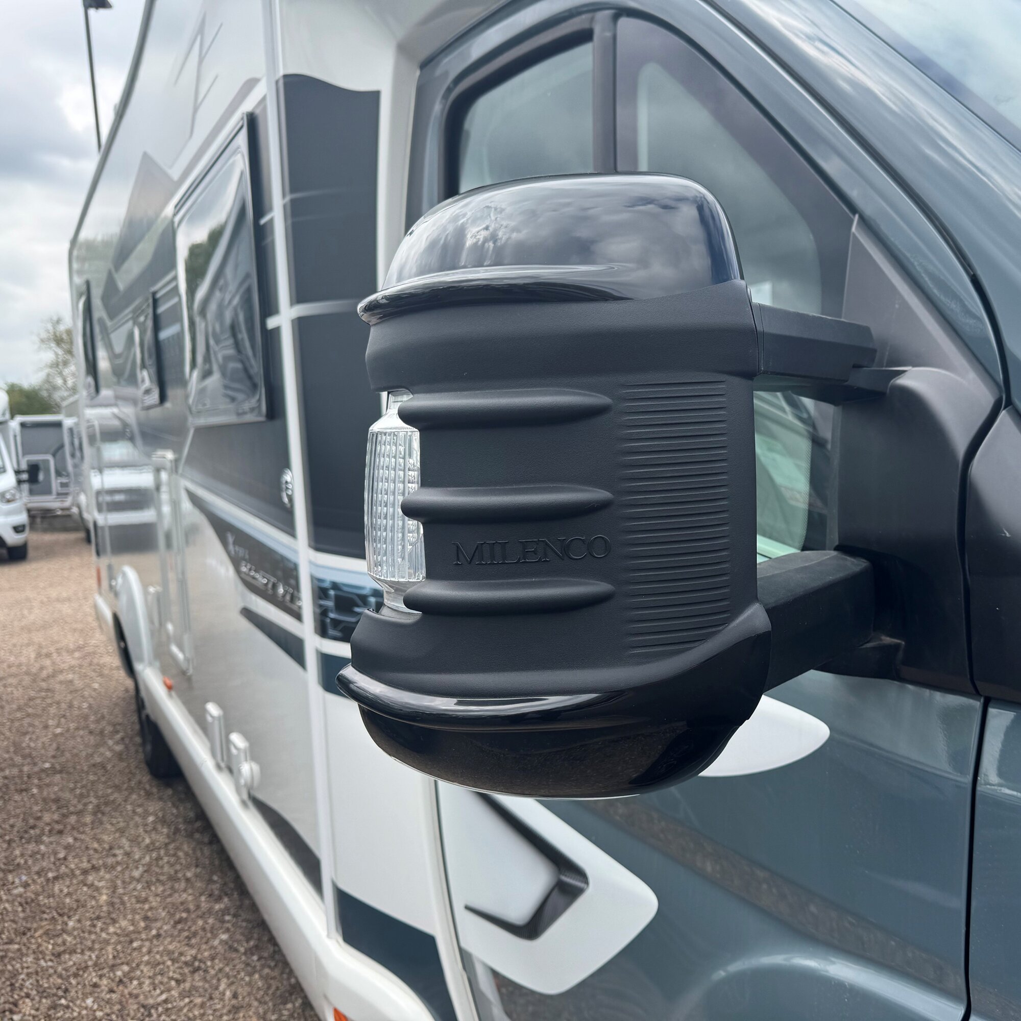 Milenco Osłony lusterek Fiat Ducato od modelu 2025, czarne, 2 szt.