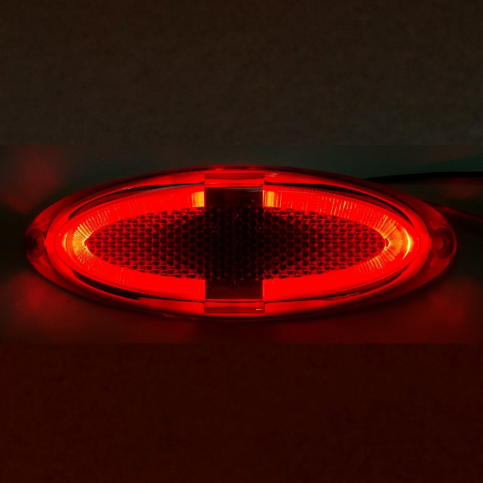 Dimatec Lampa obrysowa owalna, czerwona
