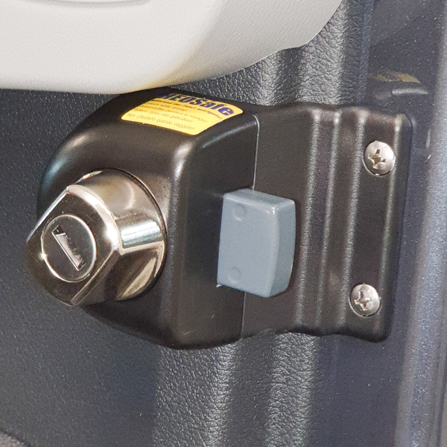 HEOSolution Zamki antywłamaniowe do drzwi kabiny kierowcy Mercedes-Benz Sprinter W907/W910