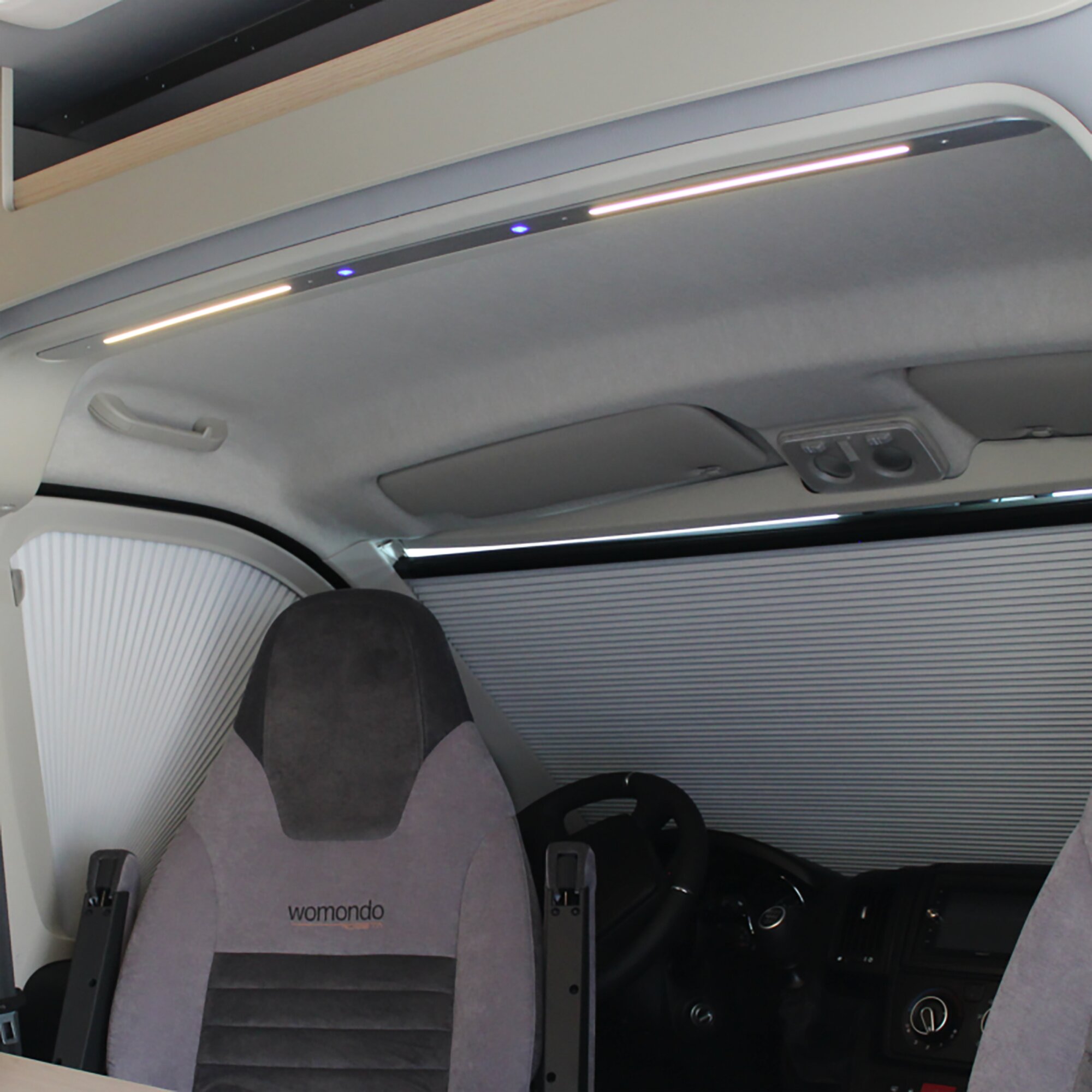 PCS Oświetlenie kabiny kierowcy z nowoczesną technologią LED, srebrne