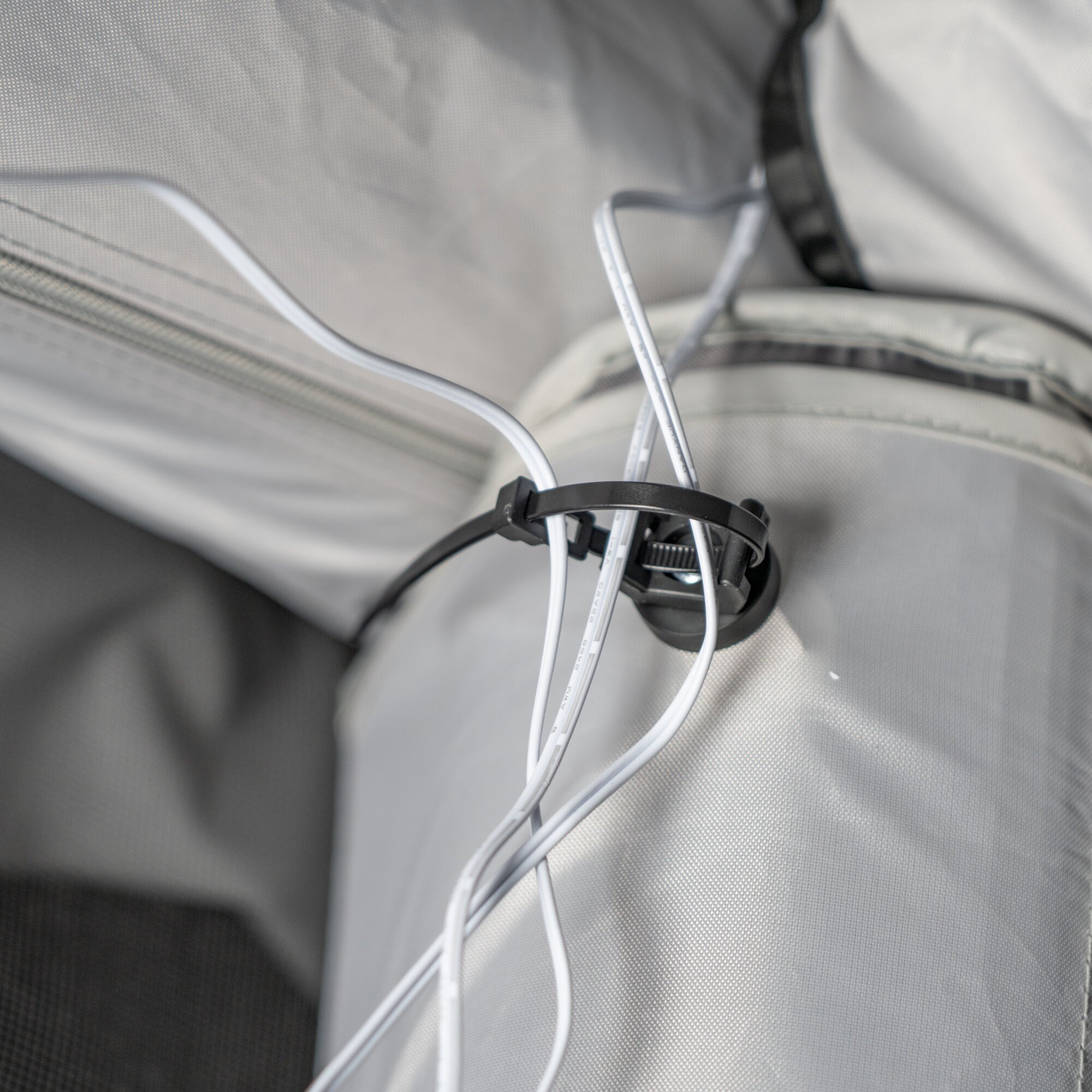 flexiMAGS Zestaw do mocowania magnetycznego do taśm LED