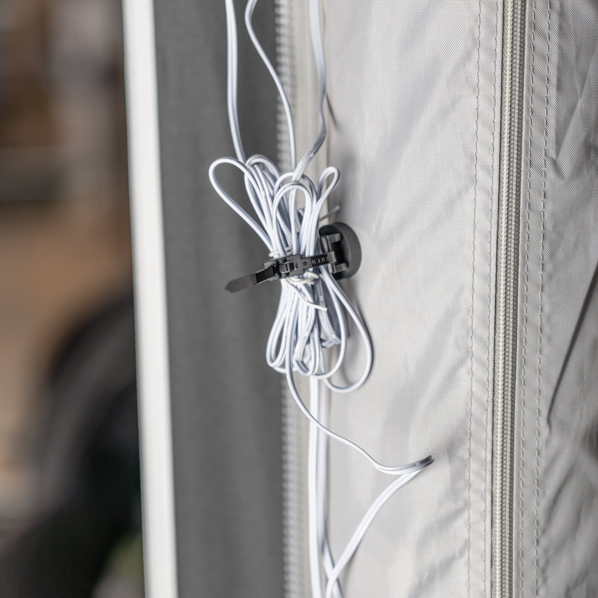 flexiMAGS Zestaw do mocowania magnetycznego do taśm LED