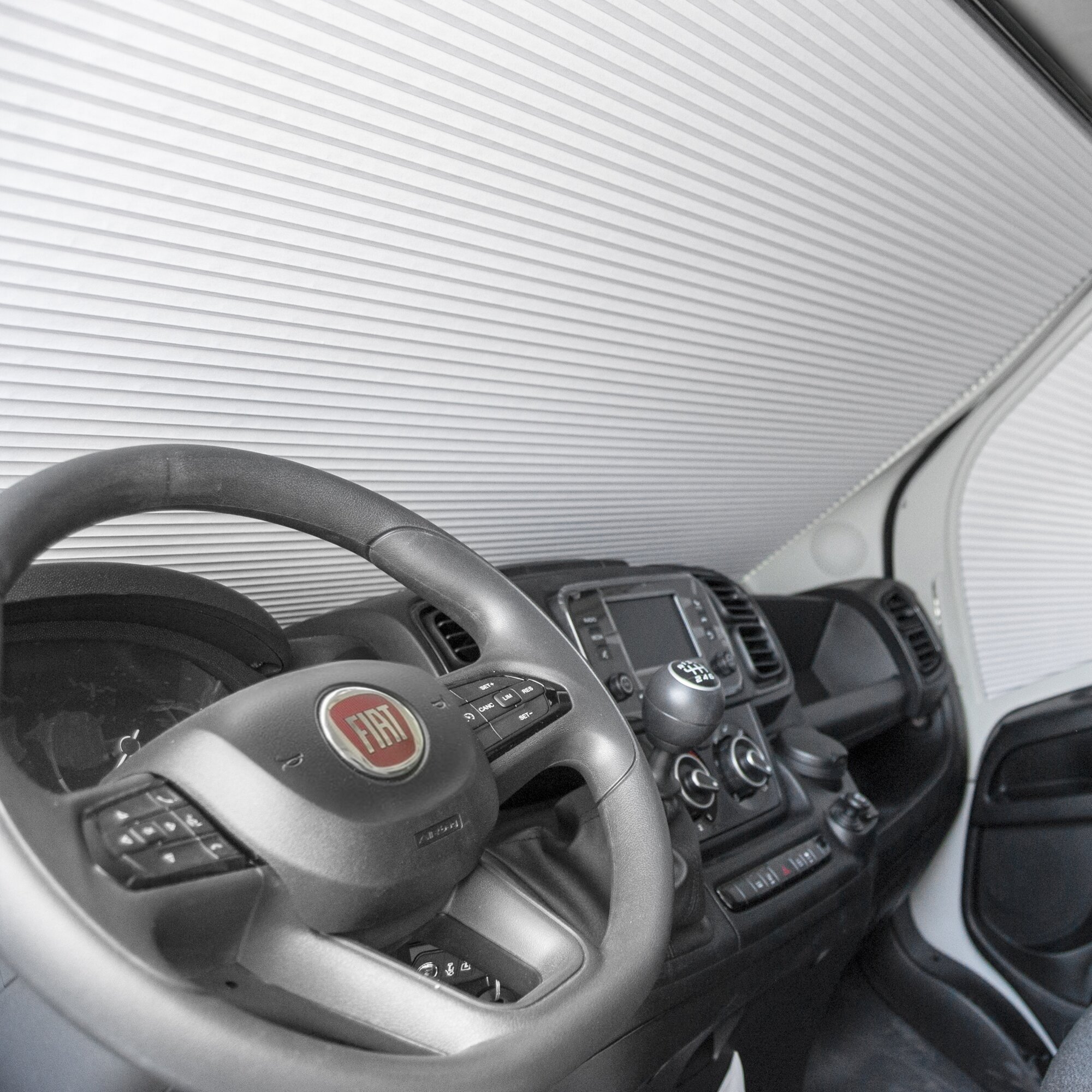 PREMtec System przyciemniania szyby przedniej darkStar do Fiata Ducato, produkowany od 2006/07