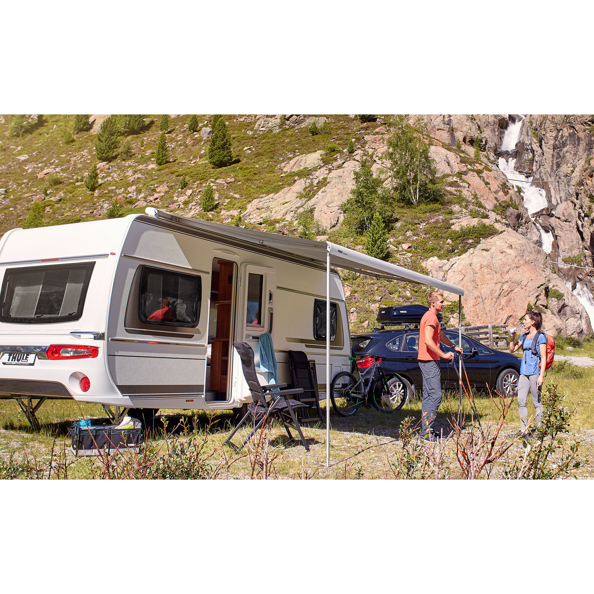 Thule Markiza Thule Omnistor 6300, biała, 4,25 m, szafirowo-niebieska